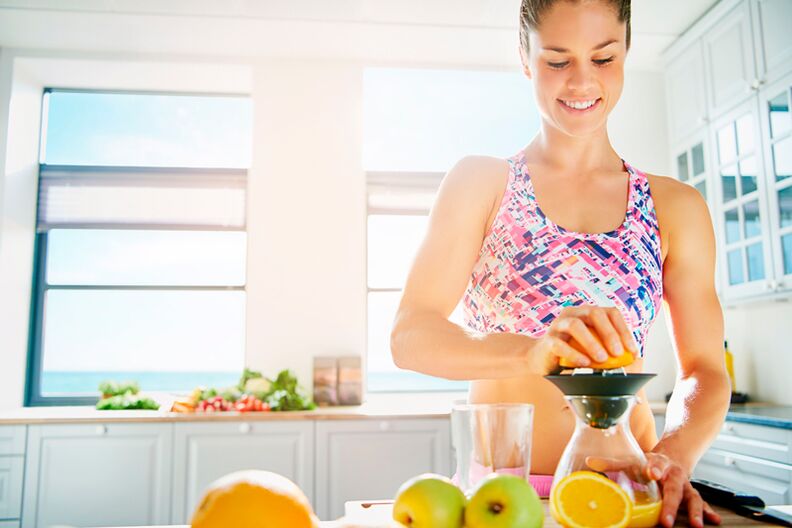 Jus yang baru diperah boleh dimakan dengan pemakanan yang betul untuk penurunan berat badan